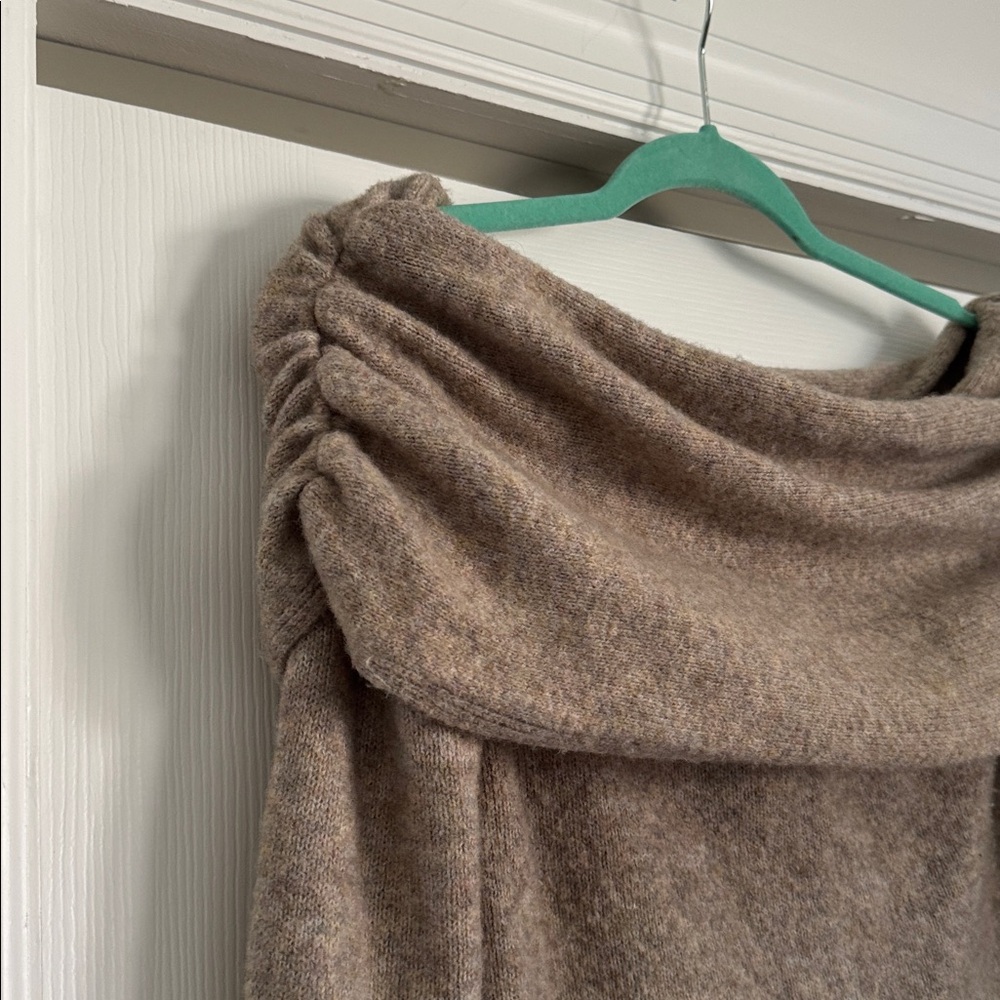 Like New Abercrombie Women's Off-Shoulder Brown Sweater - Picture 2 of 3